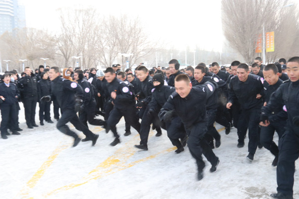 新疆大學(xué)生公益跑活動(dòng)走進(jìn)新疆司法警官學(xué)校