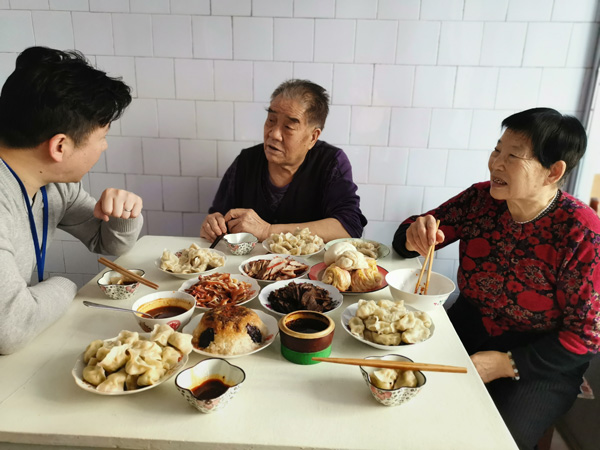 元宵慰問送祝福，濃濃關(guān)愛暖人心